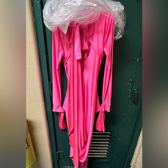 Pre-owned in perfect condition Fashionnova Tied to you maxi dress in neon pink L - Picture 8 of 12